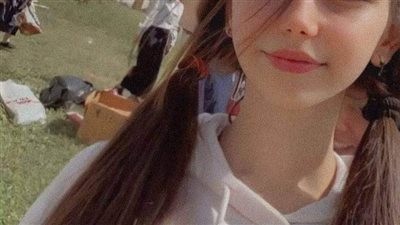 اب يوصل بنتو مدارسة 